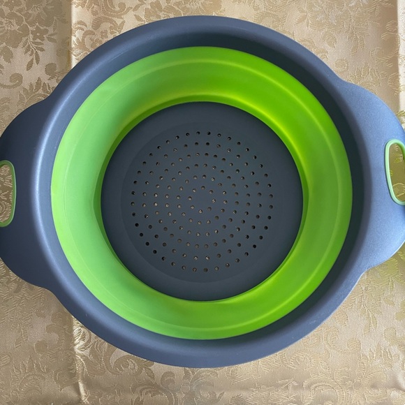 3 NWOT 3 collapsable Colanders - Picture 9 of 13